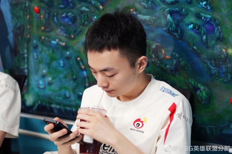 WBG赛前返图:专心一志 努力向前