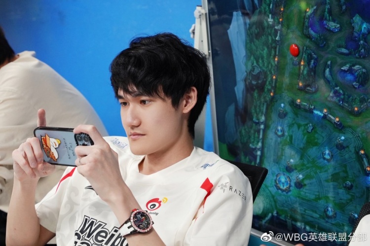 WBG赛前返图:专心一志 努力向前