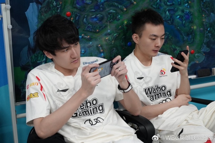 WBG赛前返图:专心一志 努力向前