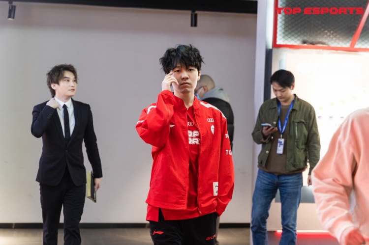 TES发布对阵WE赛后返图:本期返图暗藏玄机,各位i桃发现了么