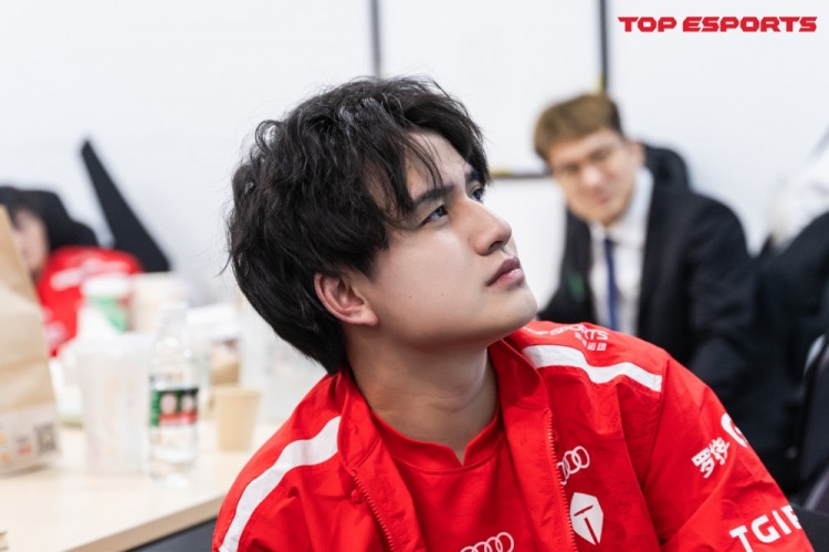 TES发布对阵WE赛后返图:本期返图暗藏玄机,各位i桃发现了么