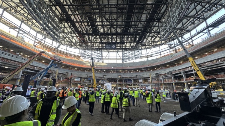 快船新球馆Intuit Dome已经封顶 将会在2024年投入使用！