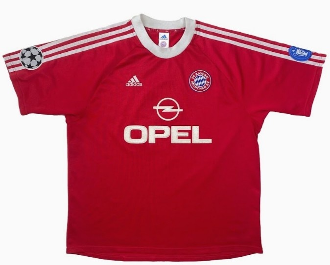 拜仁新赛季第三球衣新消息：设计与2000-01赛季球衣几乎一样