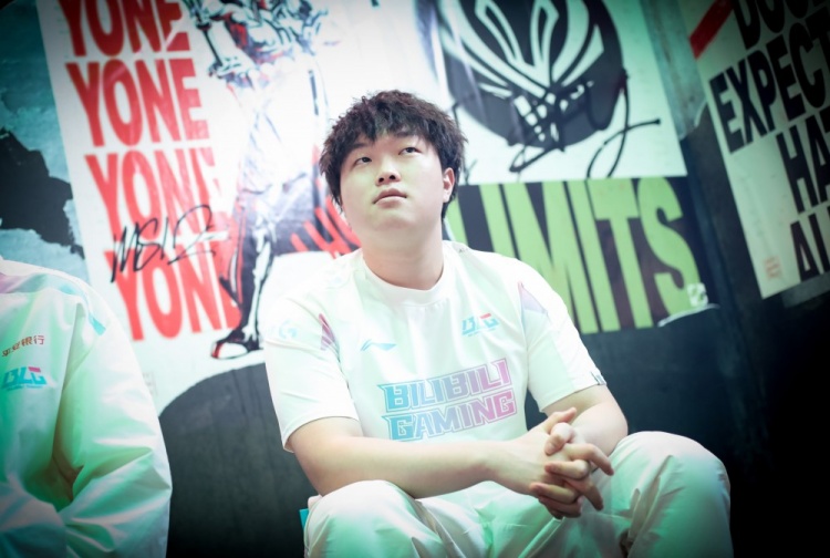 BLG赛后返图:Bin淡定自若 Elk喜笑颜开