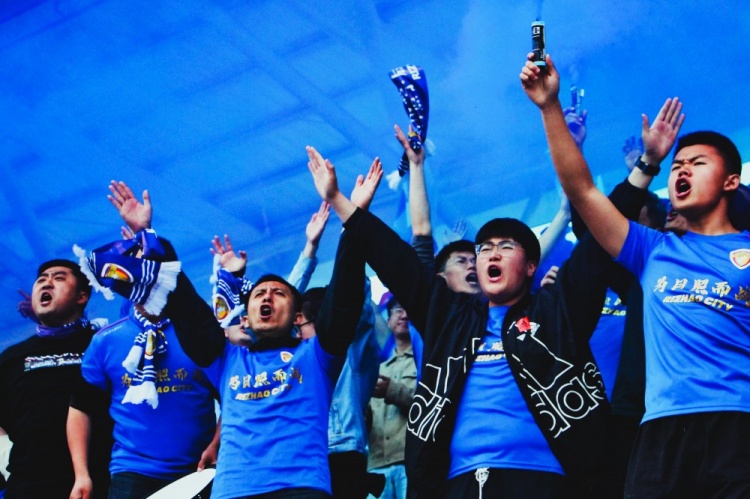 超5000人涌入球场！中国第4级别联赛，为何如此有魅力？