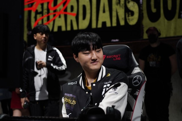 GEN官博晒图:距离首场比赛开始还有两个小时