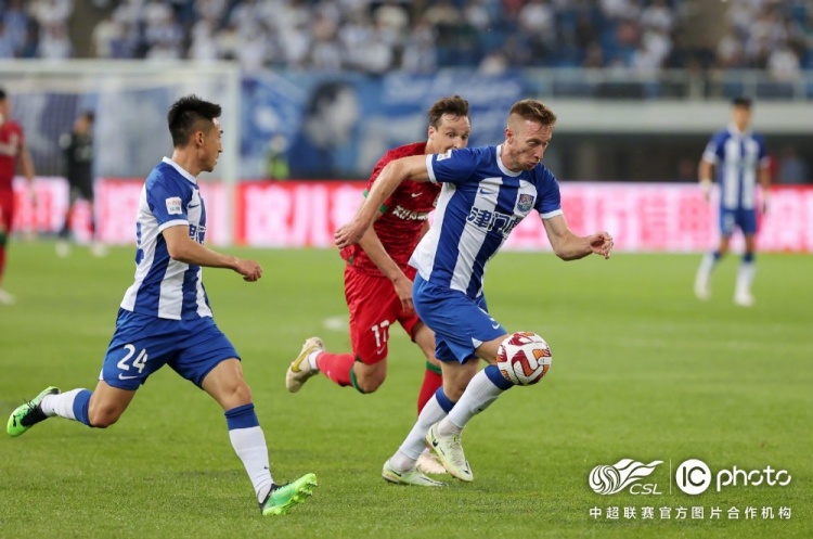 胜利送给每一位做妈妈的津门虎球迷!祝全天下的母亲健康快乐!