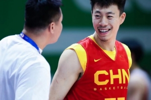 轮转之后进攻出现问题 这也是两支球队实力上的绝对差距