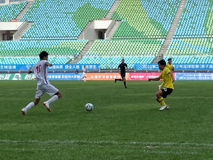 中青赛全国总决赛第一阶段第二轮，上海海港U17队2-1战胜湖北足协