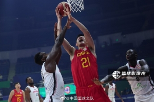 當之無愧！中國籃球之隊官方：胡金秋當選本場全隊最佳