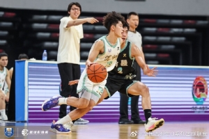 新疆广汇U19以惊人优势战胜深圳新世纪，晋级总决赛