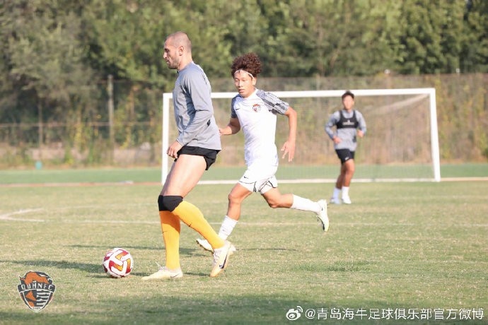 一线队今天同U21梯队进行了一场热身赛，最终一线队4:0取胜