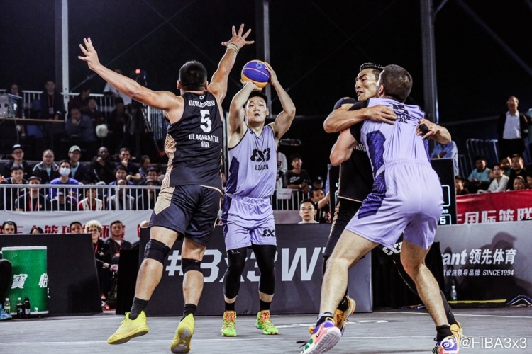 FIBA3x3上海大师赛：张宁随利曼队惜败获亚军 北京队第5