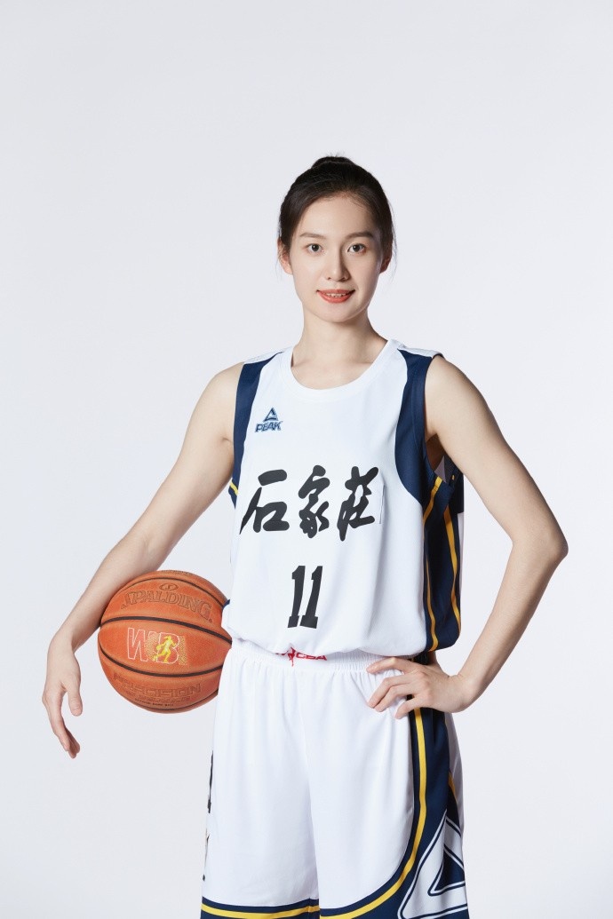 河北女篮球员郭子瑄晒定妆照：又是一年WCBA 新赛季加油