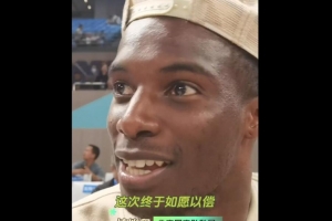 法比奥、李可观看CBA：方硕很强，以后我们要常来