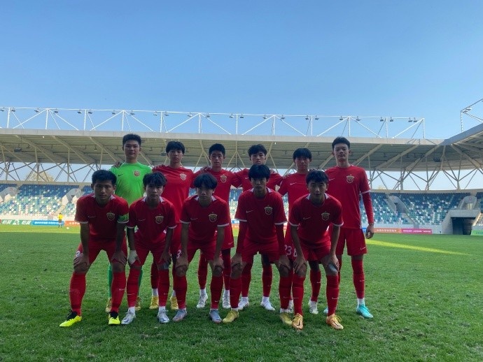 中国青少年足球联赛总决赛第二轮，上海海港U17点球不敌浙江U17