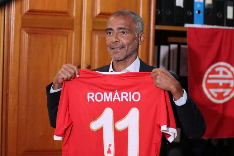 “独狼”罗马里奥当选巴西低级别球队主席，明年1月上任&任期三年