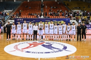 广东队豪取五连冠，赢得第六届粤港杯男子篮球赛冠军