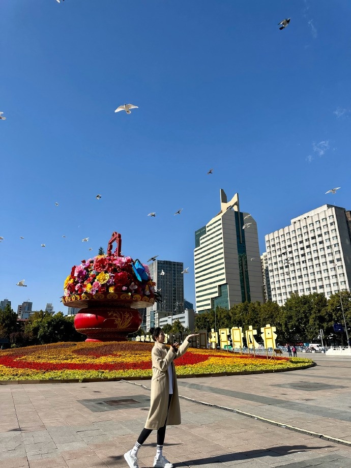 河北女篮球员郭子瑄晒近照：阳光正好 北风呼啸 万物可爱