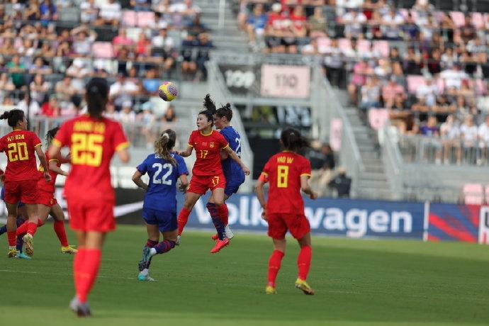 中国女足0:3负于美国女足 12月6日两队将再战一场