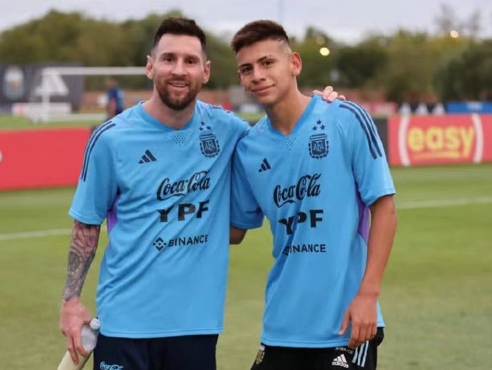 风格最像梅西的超级新星，3球击溃巴西的他是阿根廷未来领袖？
