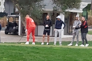 图片报：穆勒、凯恩、莱默以及乌尔赖希今天组团打高尔夫球