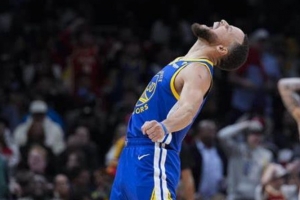 Stephen Curry Scores Career-High 60 Points in Overtime Game