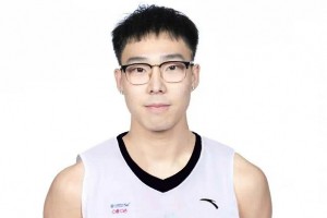 杨皓喆担任北控三人篮球队兼主教练
