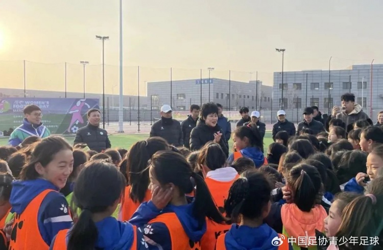 2024年“亚足联女足日”女孩足球节活动在青岛顺利举办