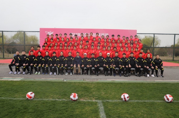 2024年全国2009年龄段“奥运之星”女足训练营在苏州开营