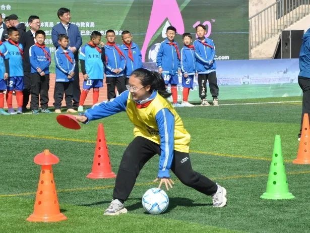 2024年“亚足联女足日”女孩足球节活动（巴彦淖尔站）顺利举行