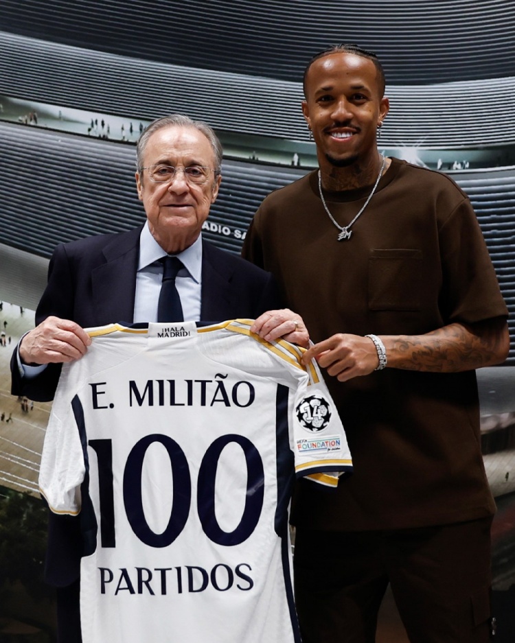 巴尔韦德皇马生涯第250场&米利唐第100场西甲，两人获赠纪念球衣