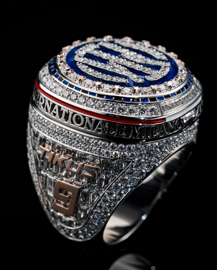 奢华！图拉姆&恰20&阿瑙委托珠宝商为国米全队打造意甲20冠戒指