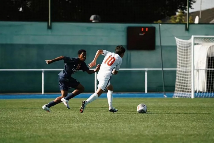 U-14国家男足选拔队赴法国拉练 4-0第戎梯队 0-0巴黎圣日耳曼梯队