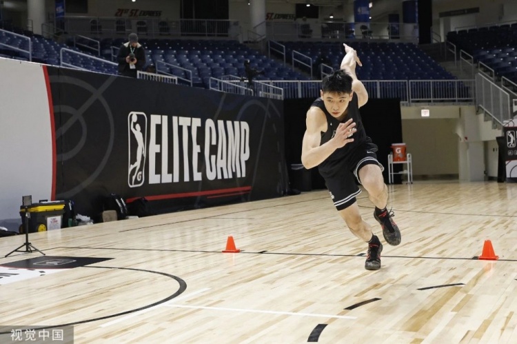 连续2场被雪藏，崔永熙还有机会留在NBA吗？