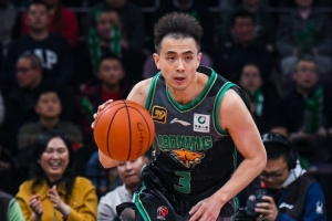 赵继伟成为CBA本土助攻王！辽宁客场险胜上海