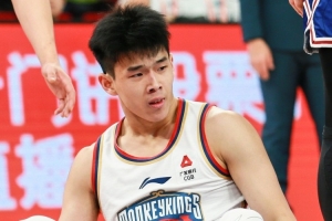 林葳突破季后赛之路 季后赛首秀无缘胜利