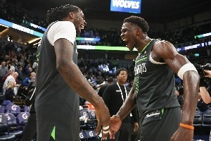 NBA常规赛：森林狼轰出52分创队史新高