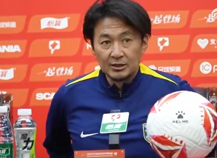 筱田善之：会根据球员的身体状态和伤病情况来安排出场时间