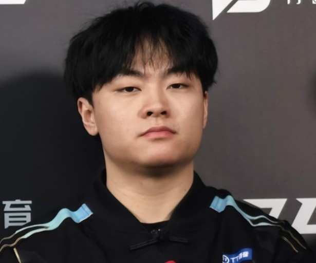 金年会体育王玮晨看BLG换打野:明显出问题了,再继续这么打下去只能更炸!