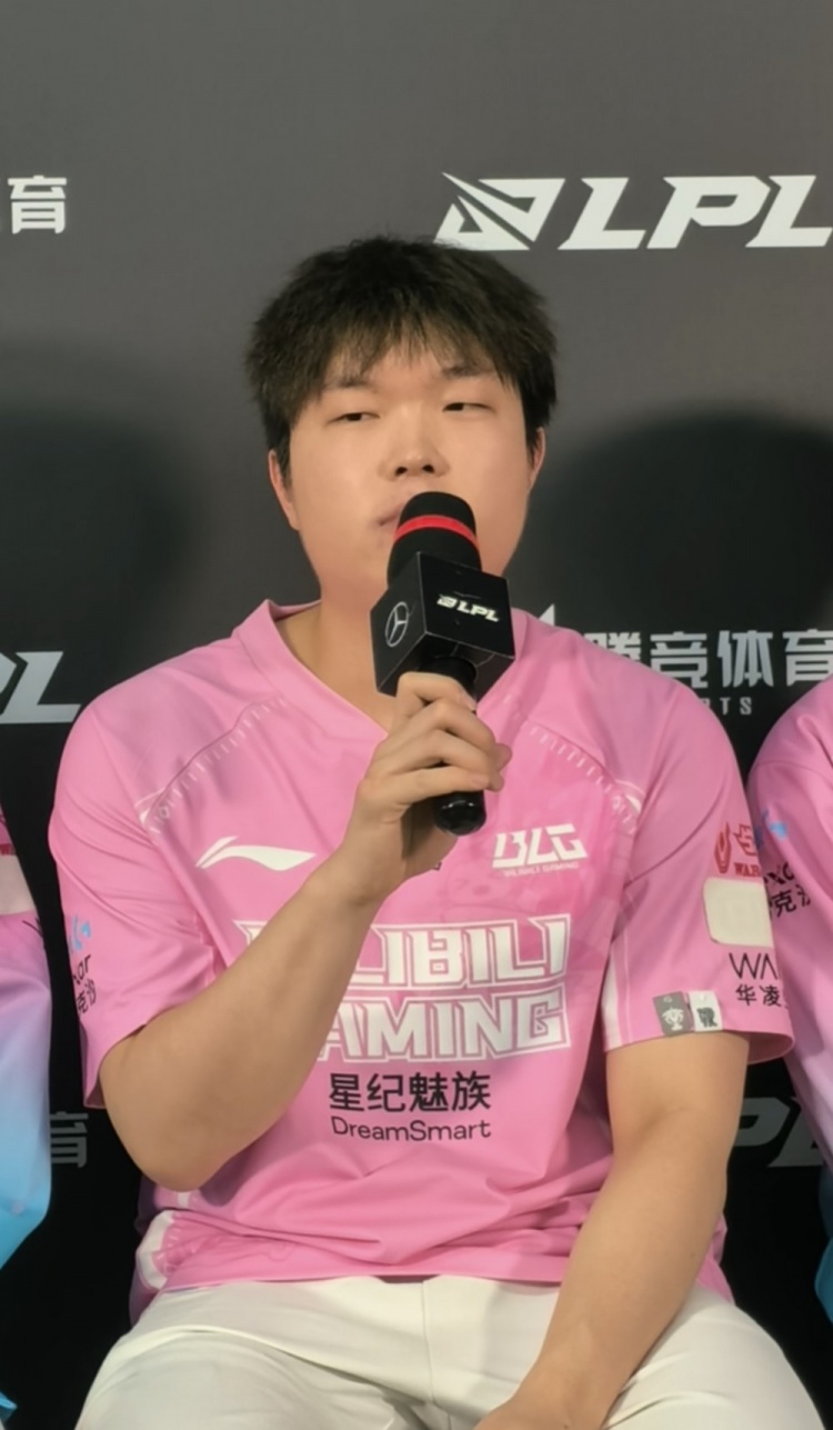 赢了前二总该得到认可了吧！Bin：赢下AL对我们提升自信很有帮助