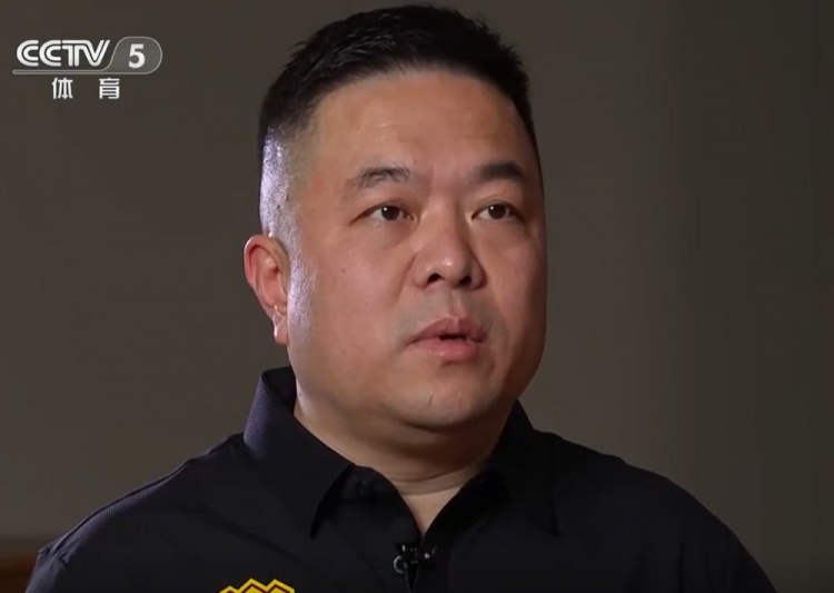 青岛红狮总经理刘雨：小里瓦尔多是欧式球员，签他能增加球迷数量
