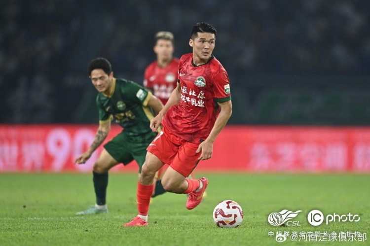 河南俱乐部酒祖杜康2-2浙江俱乐部绿城 卡多索传射、刘鑫瑜绝平