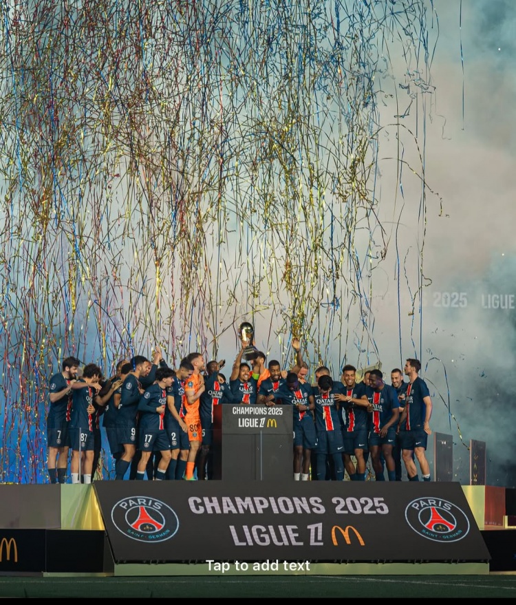 加盟半赛季先斩获1冠！K77社媒：冠军🏆❤️💙这里是巴黎！