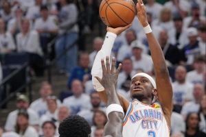 亚历山大砍下40分，雷霆险胜森林狼