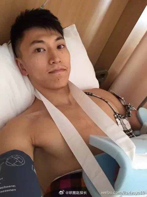 mk体育平台网页版入口回忆杀！探长晒10年前CBA球星自拍照 易建联、杨鸣、郭艾伦在列