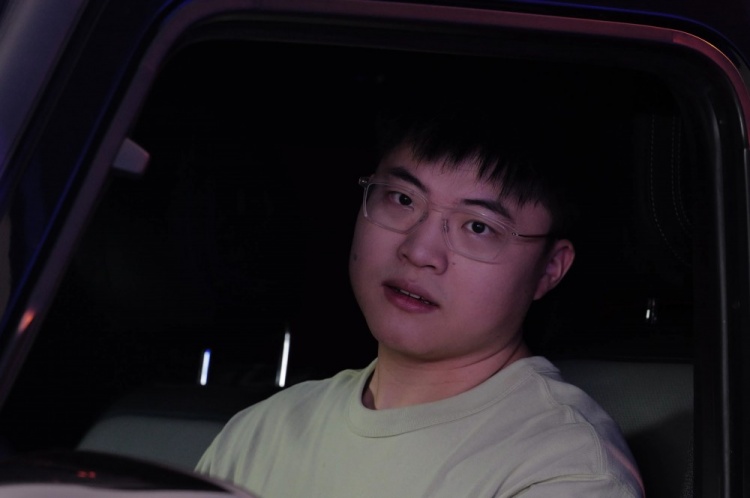 Uzi晒照：随机掉落一些之前的工作花絮照！