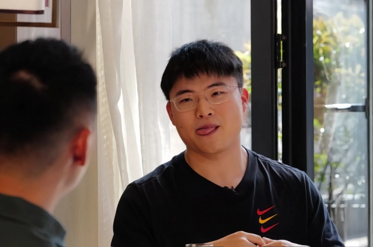 Uzi晒照：随机掉落一些之前的工作花絮照！