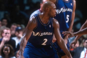 NBA名人堂成员米奇-里奇蒙德60岁生日快乐！