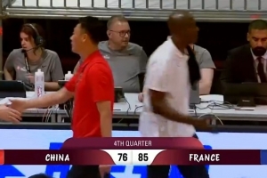 中国U19男篮不敌法国遭连败